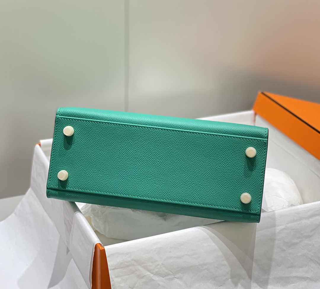 Hermes Kelly Bag 25 Green Epsom Leather Gold Hardware H7109