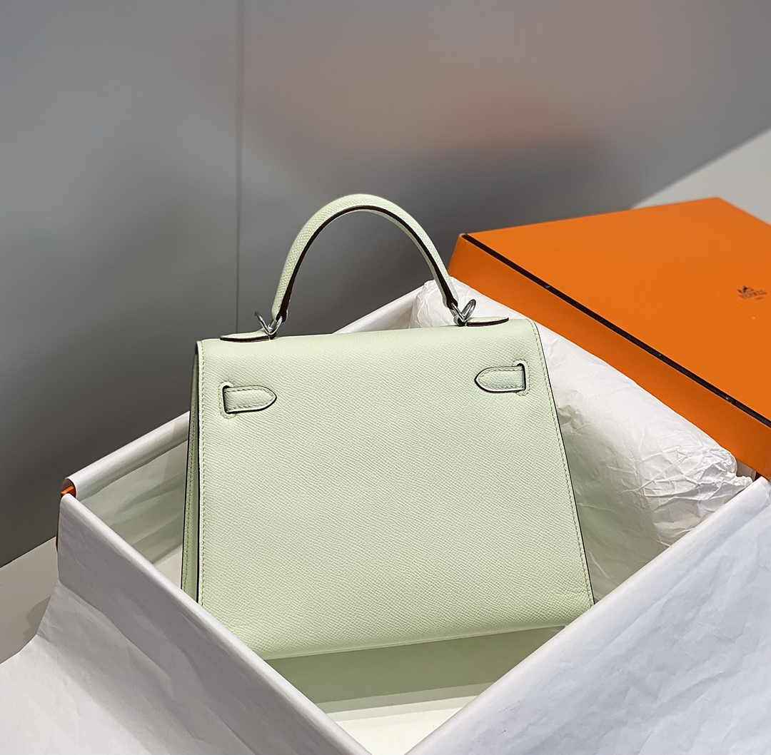 Hermes Kelly Bag 25 Light Green Epsom Leather Silver Hardware H7103