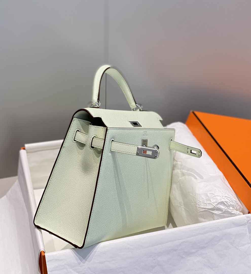 Hermes Kelly Bag 25 Light Green Epsom Leather Silver Hardware H7103