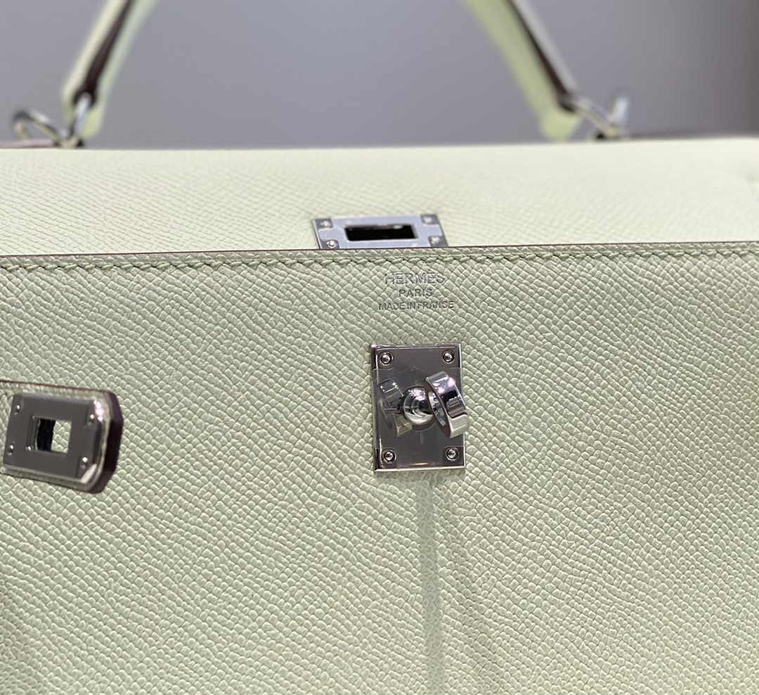 Hermes Kelly Bag 25 Light Green Epsom Leather Silver Hardware H7103