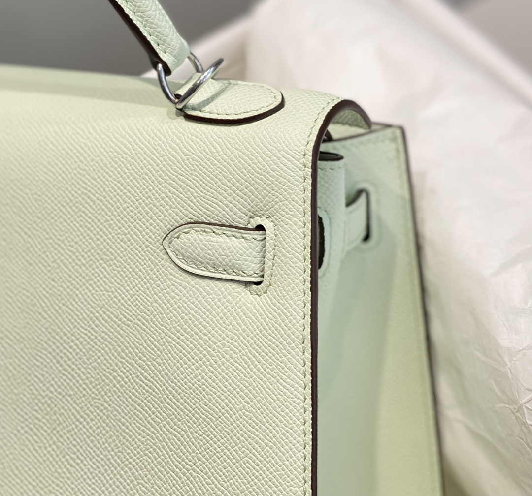Hermes Kelly Bag 25 Light Green Epsom Leather Silver Hardware H7103