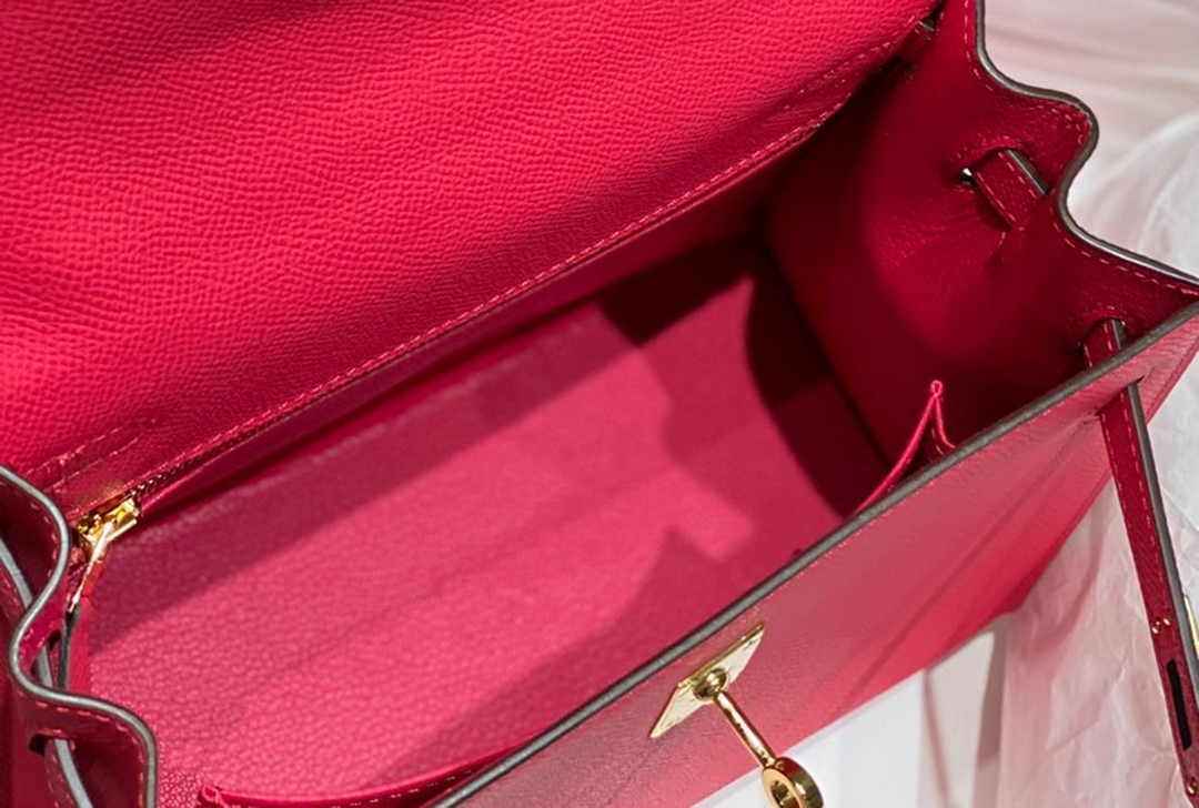 Hermes Kelly Bag 25 Plum Epsom Leather Gold Hardware H7108