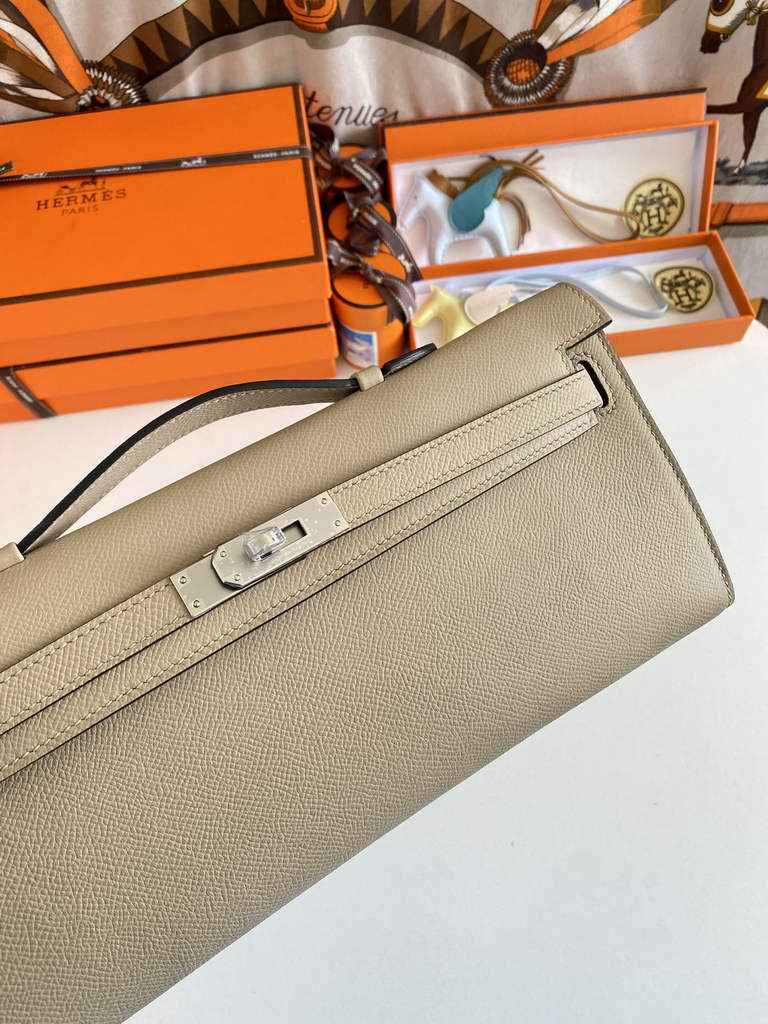 Hermès Kelly Cut Clutch 31cm Epsom Leather Light Gray Silver