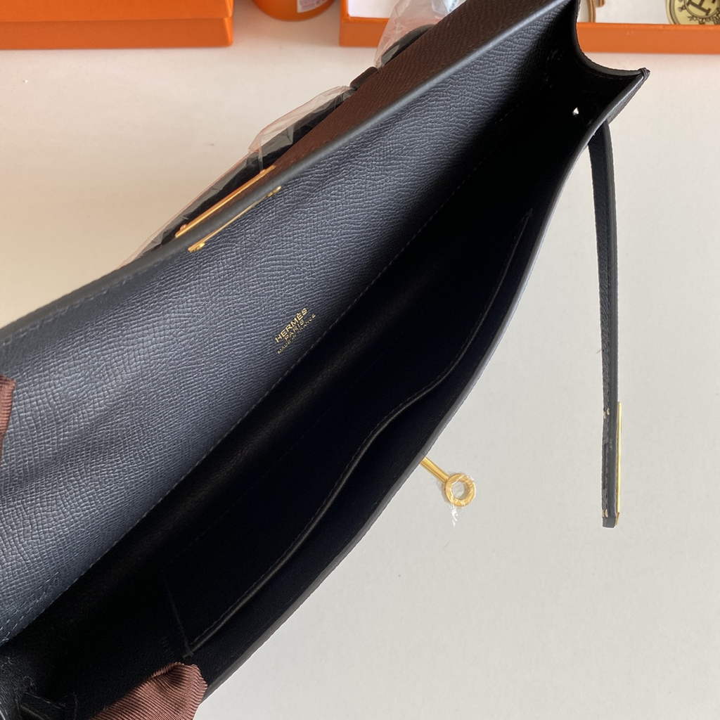 Hermès Kelly Cut Clutch 31cm Epsom Leather Black Gold