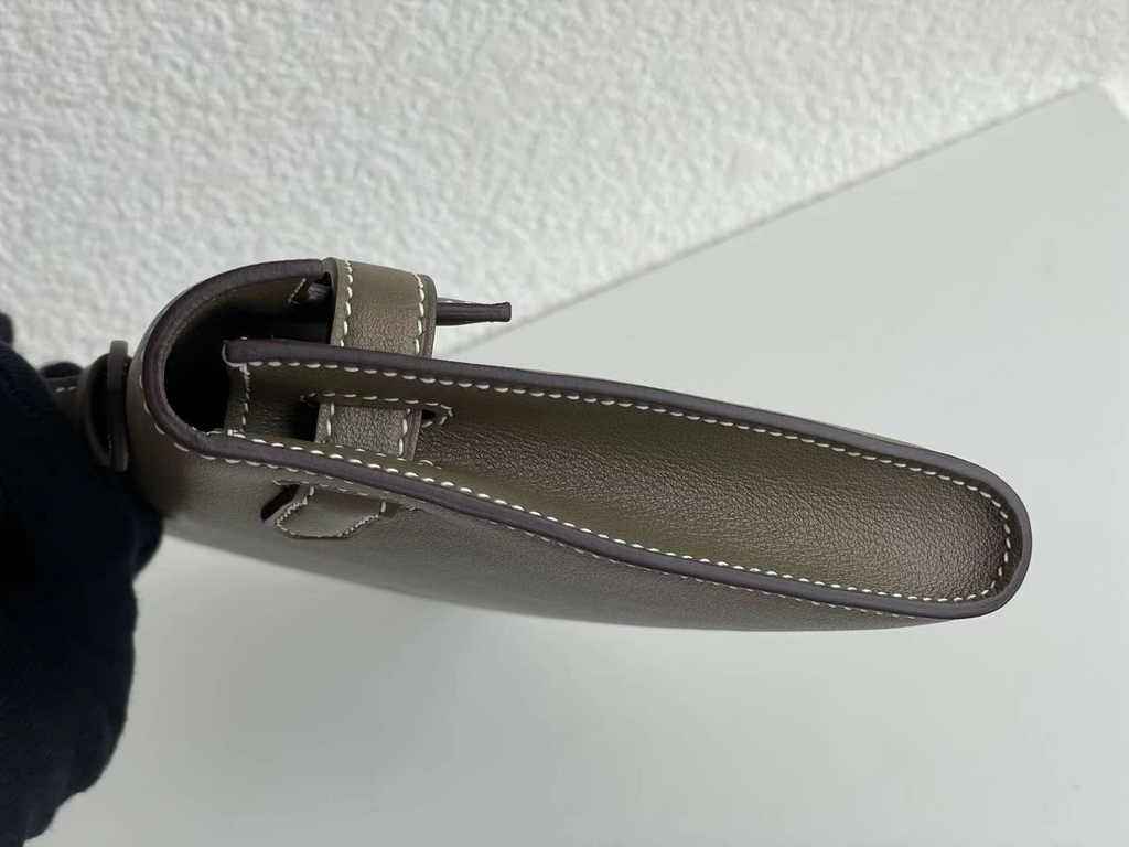 Hermès Kelly Cut Clutch 31cm Swift Leather Gray Silver