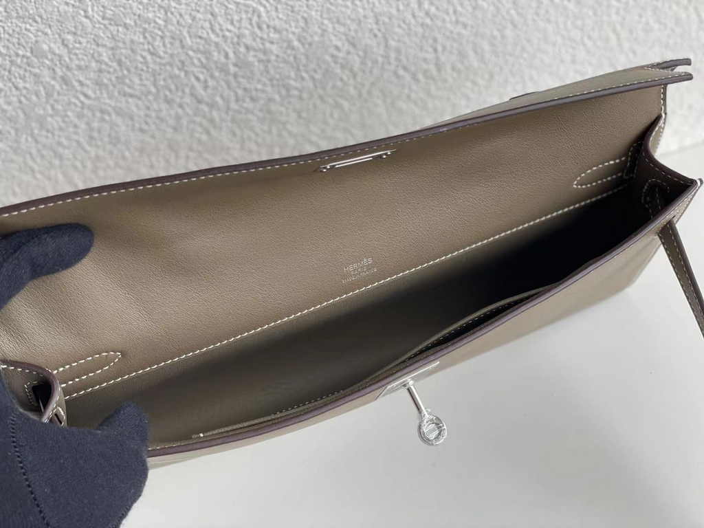 Hermès Kelly Cut Clutch 31cm Swift Leather Gray Silver
