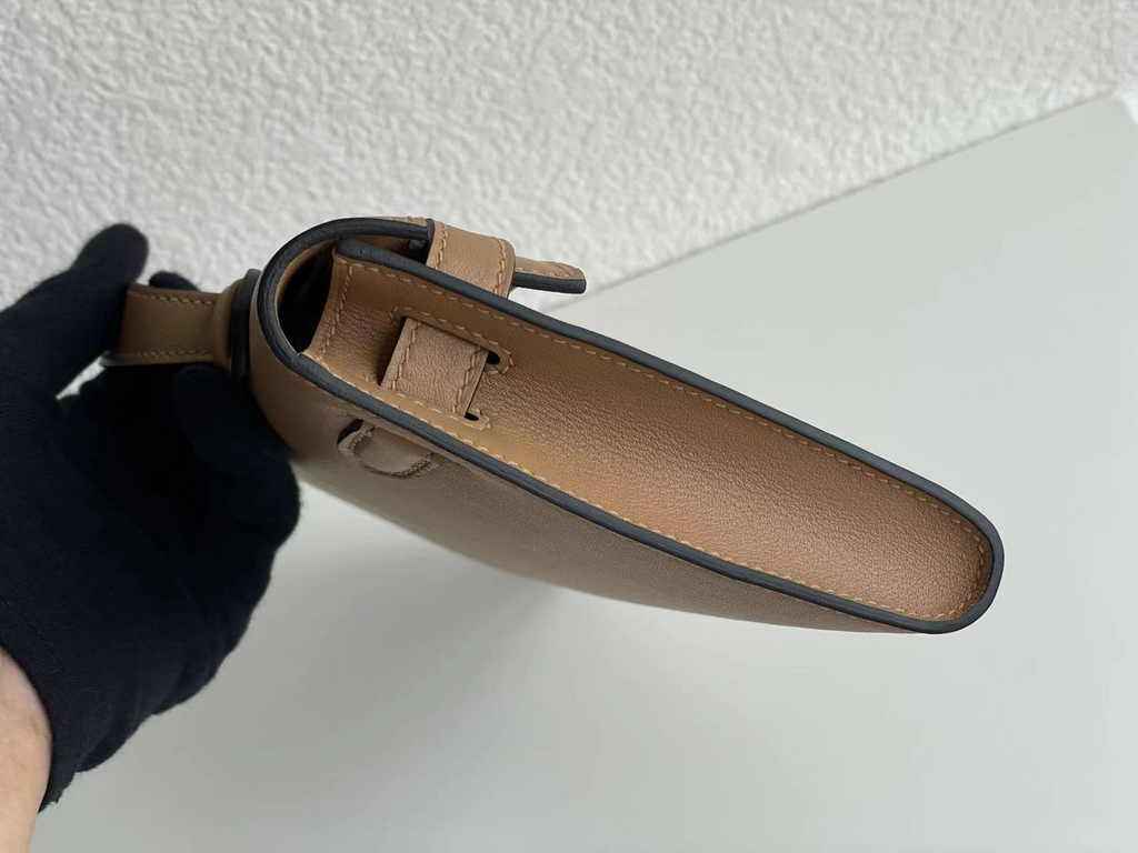Hermès Kelly Cut Clutch 31cm Swift Leather Kakhi Gold