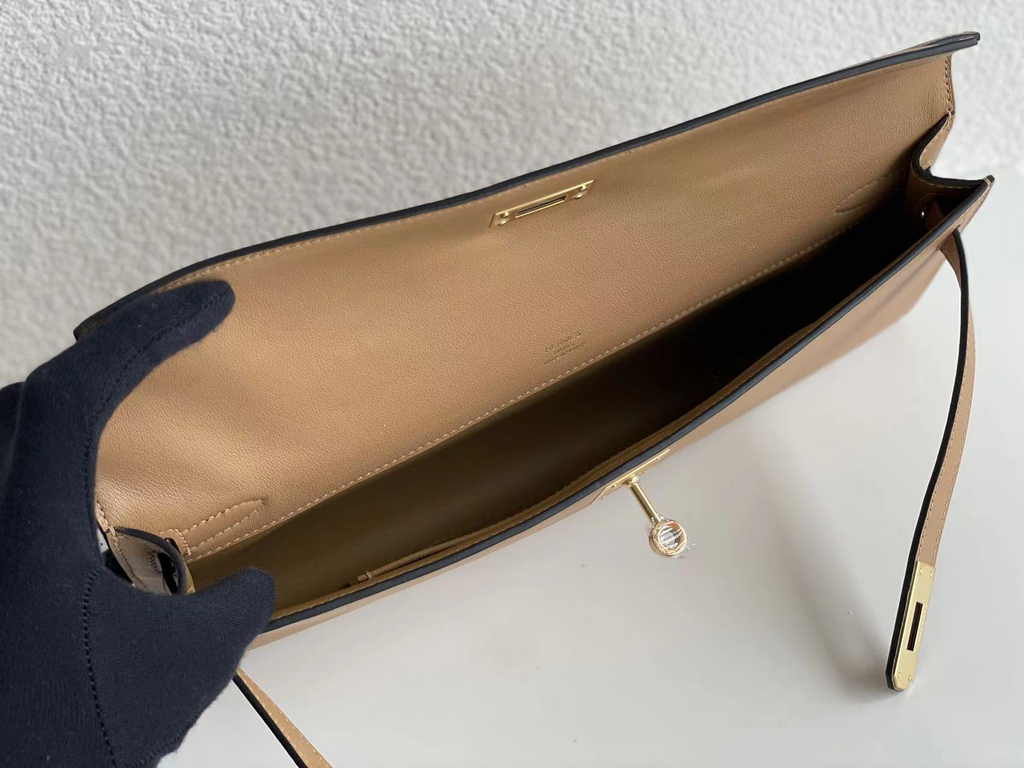 Hermès Kelly Cut Clutch 31cm Swift Leather Kakhi Gold