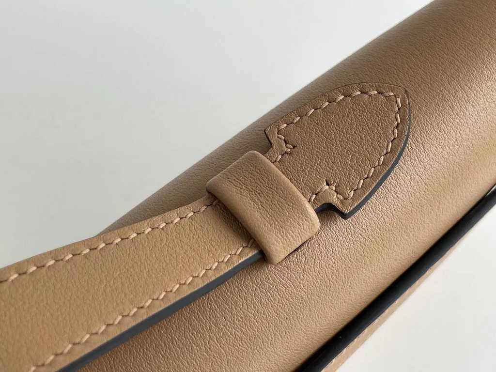 Hermès Kelly Cut Clutch 31cm Swift Leather Kakhi Silver