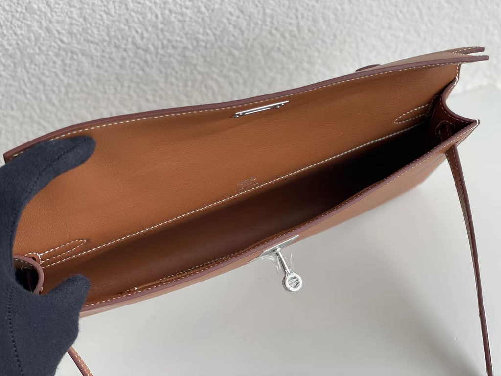 Hermès Kelly Cut Clutch 31cm Swift Leather Brown Silver