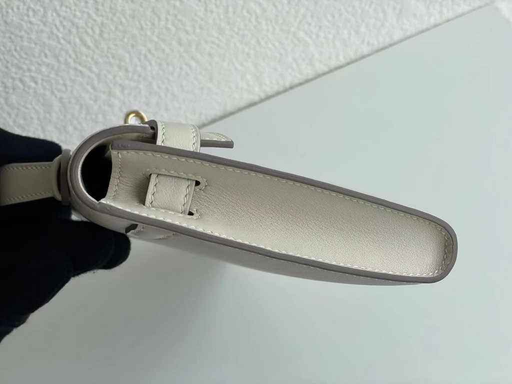 Hermès Kelly Cut Clutch 31cm Swift Leather Beige Silver