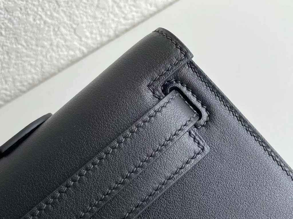 Hermès Kelly Cut Clutch 31cm Swift Leather Black Gold