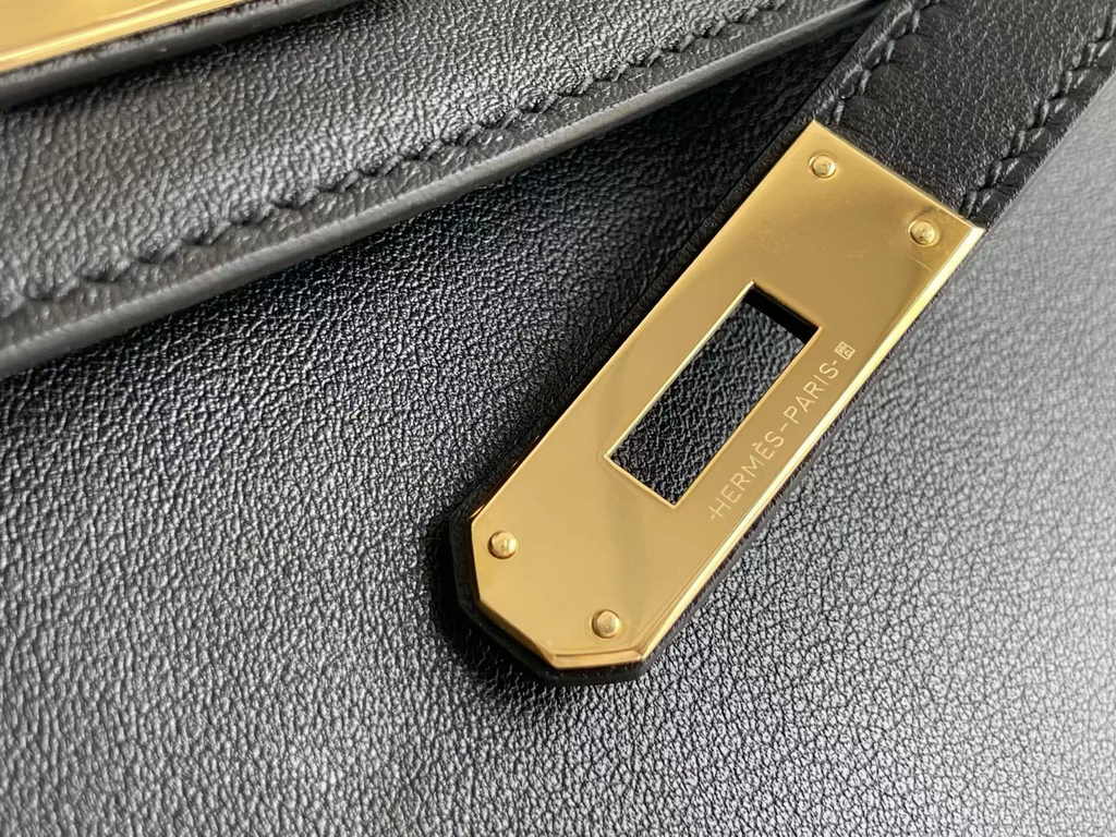 Hermès Kelly Cut Clutch 31cm Swift Leather Black Gold