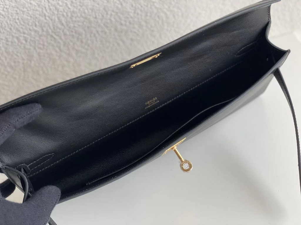 Hermès Kelly Cut Clutch 31cm Swift Leather Black Gold