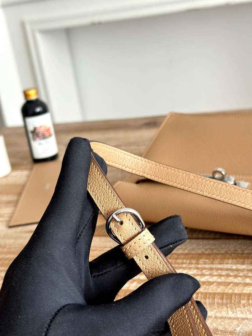 Hermes Kelly Danse Bag Leather 202532