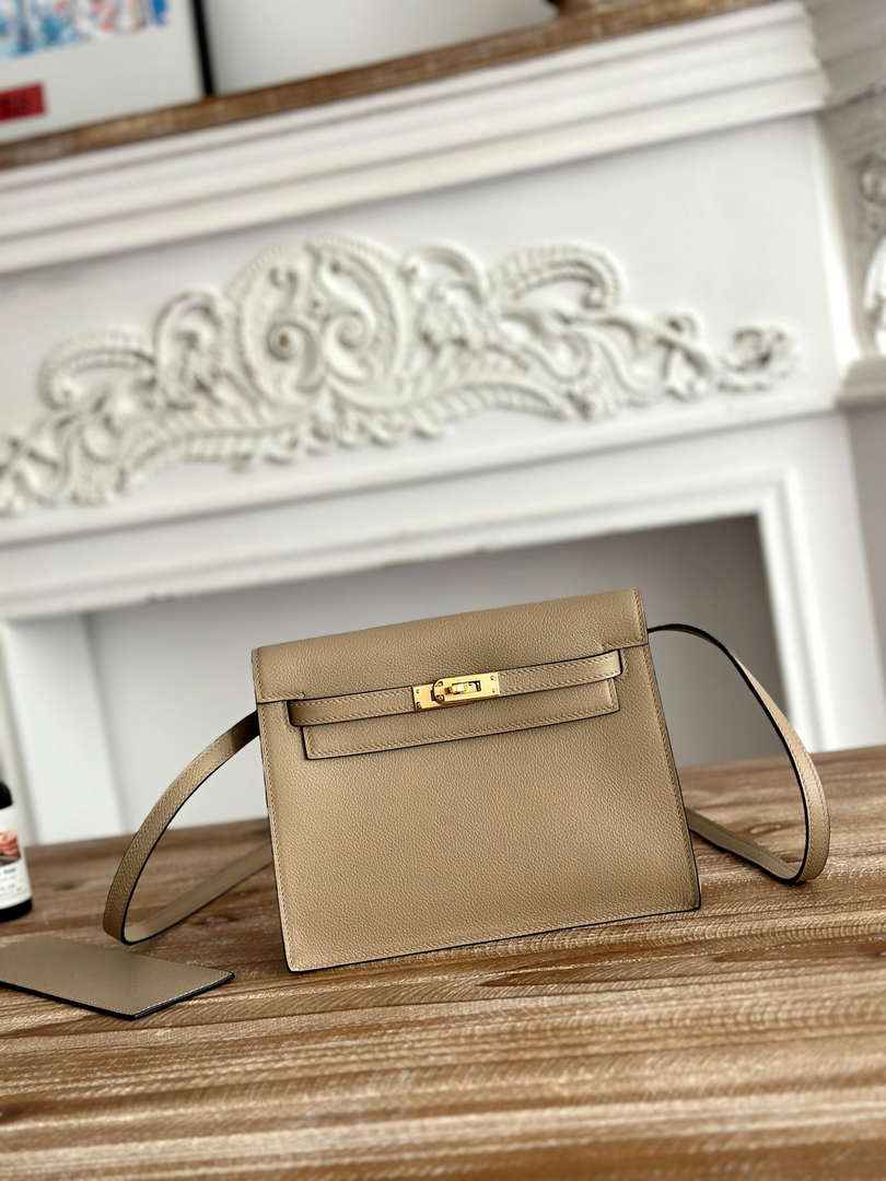 Hermes Kelly Danse Bag Leather 202533