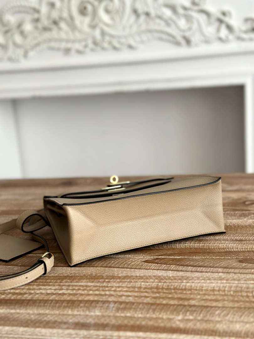 Hermes Kelly Danse Bag Leather 202533