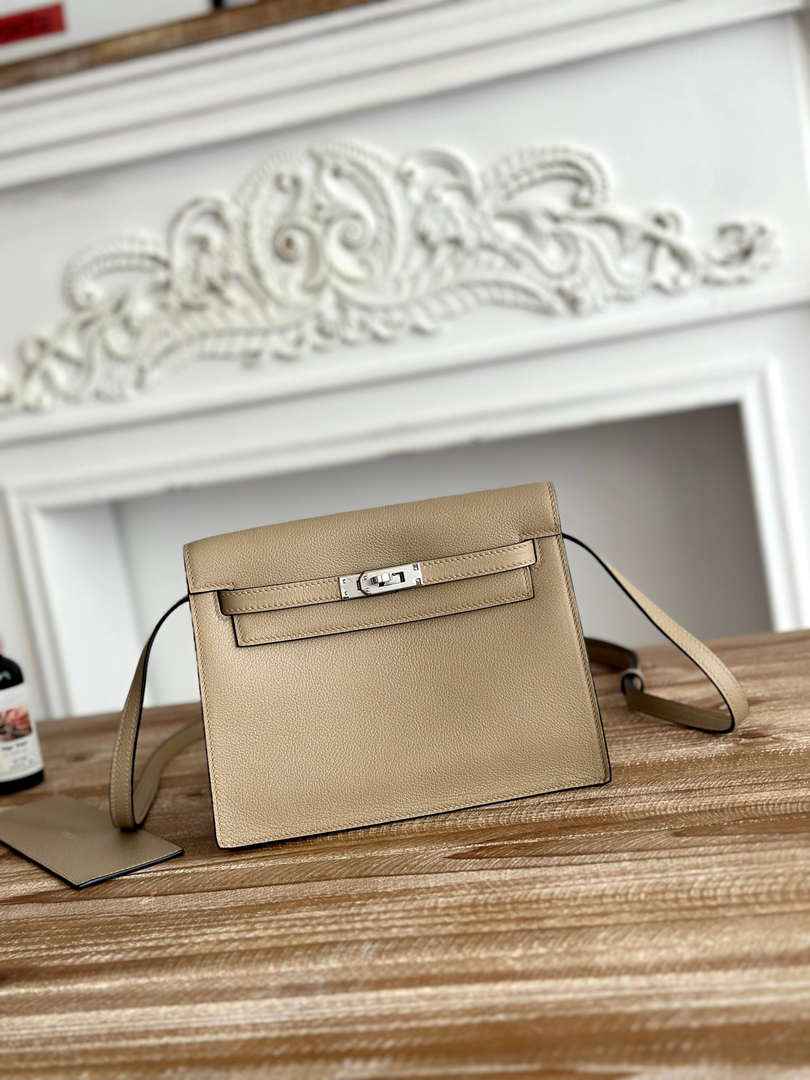 Hermes Kelly Danse Bag Leather 202534