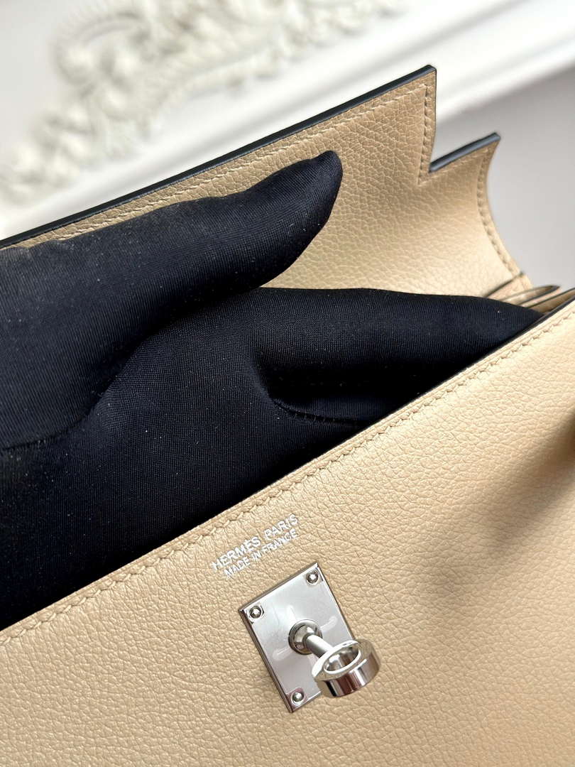 Hermes Kelly Danse Bag Leather 202534