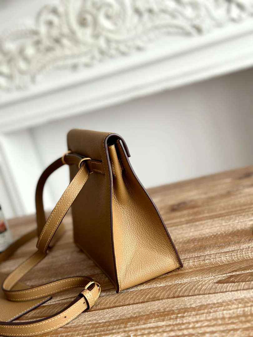 Hermes Kelly Danse Bag Leather 202536