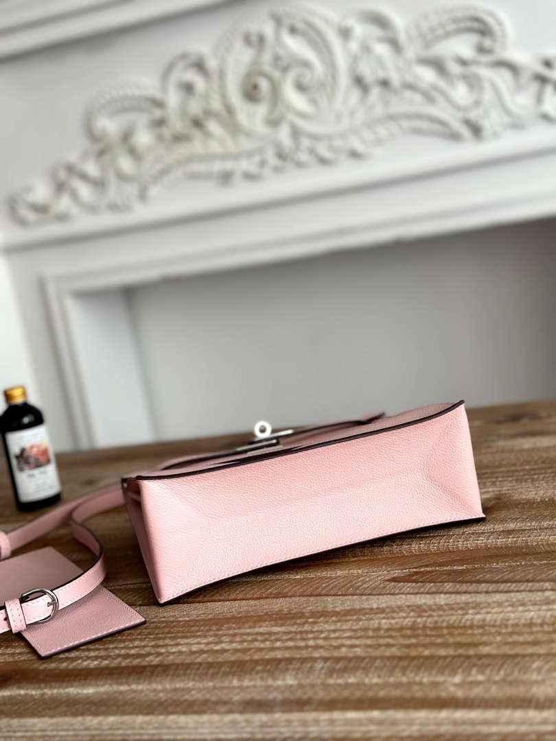 Hermes Kelly Danse Bag Leather 202538