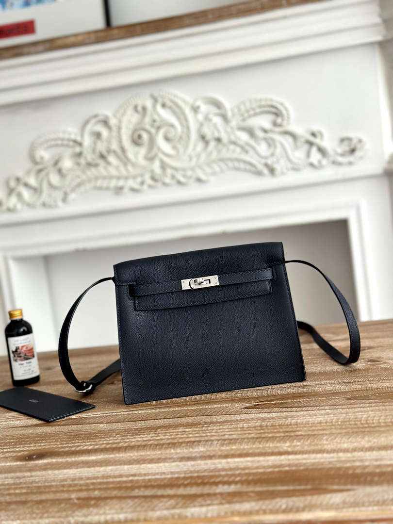 Hermes Kelly Danse Bag Leather 202540