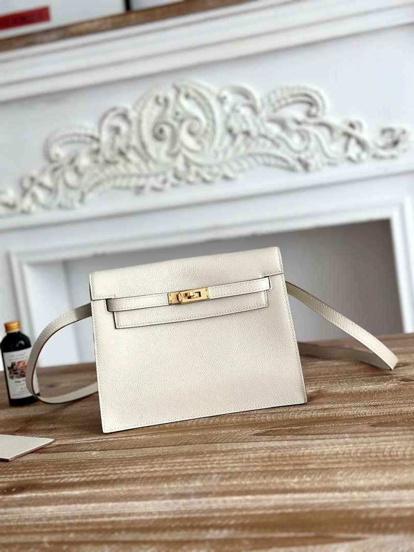 Hermes Kelly Danse Bag Leather 202542