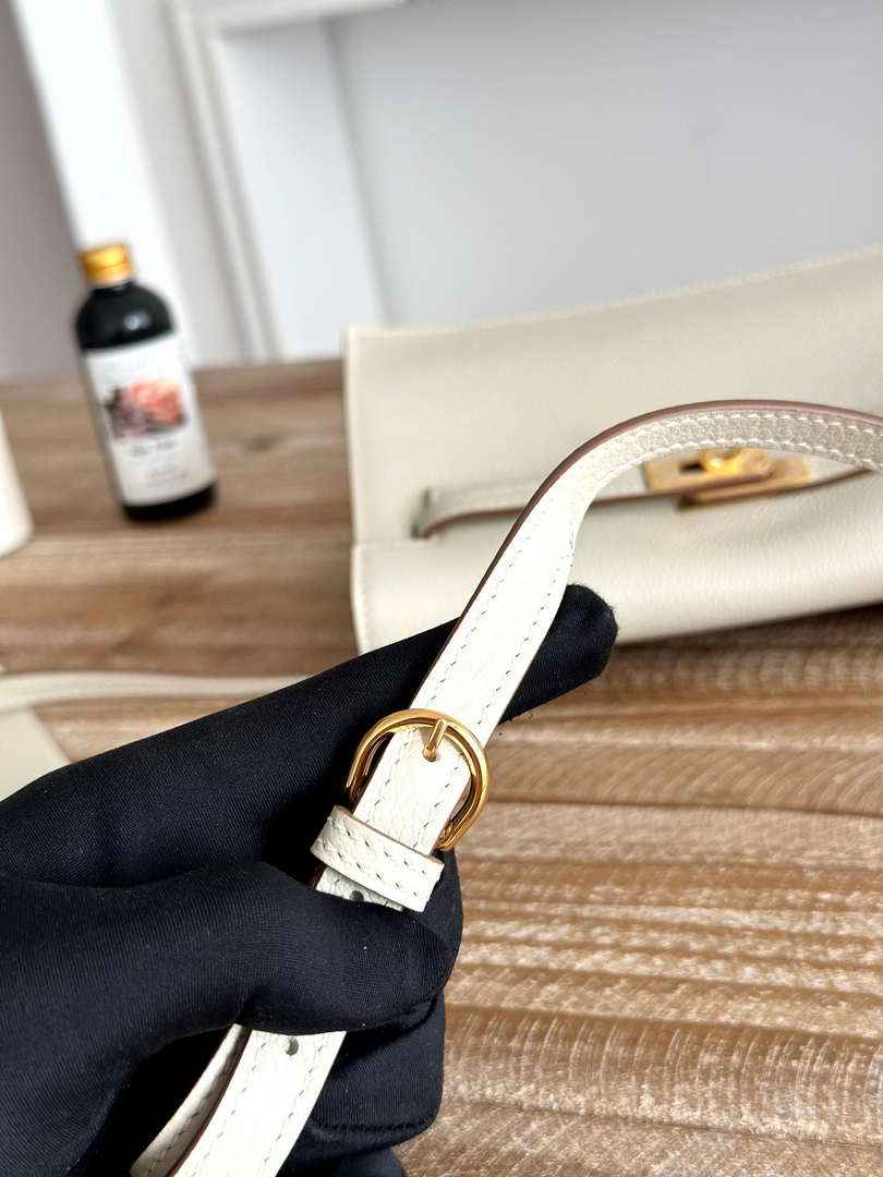 Hermes Kelly Danse Bag Leather 202542
