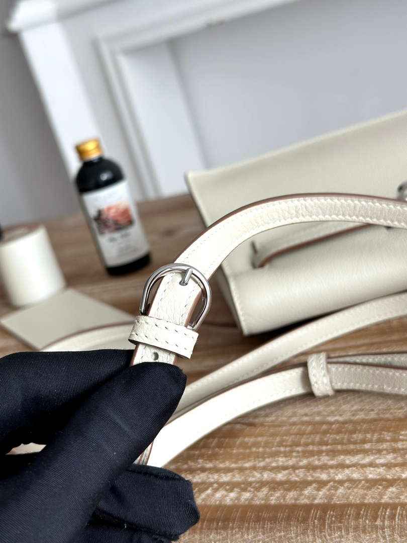 Hermes Kelly Danse Bag Leather 202543