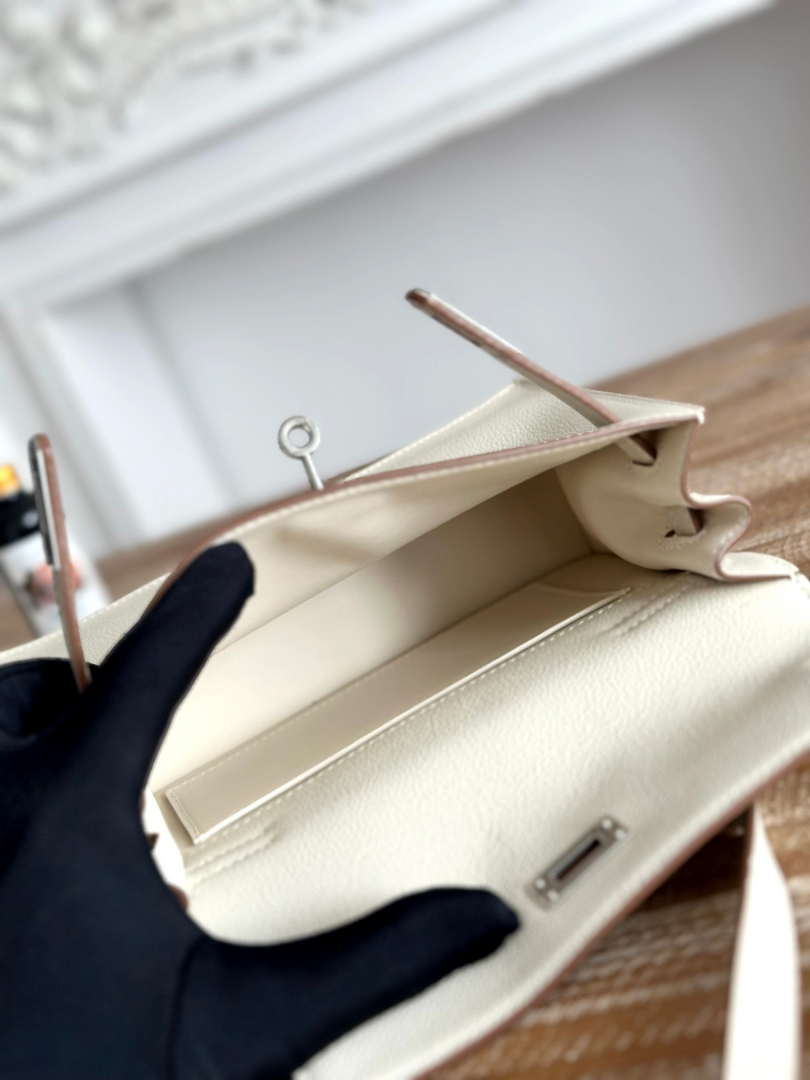 Hermes Kelly Danse Bag Leather 202543