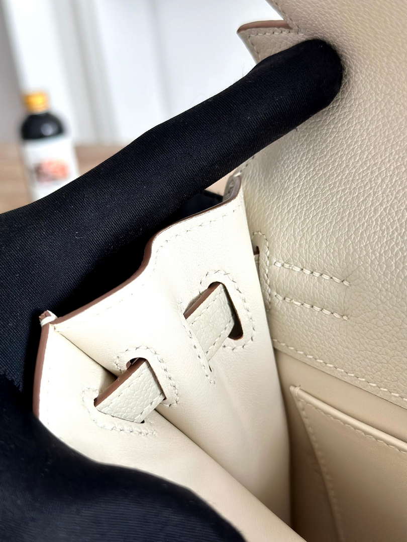 Hermes Kelly Danse Bag Leather 202543