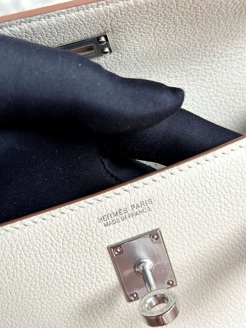 Hermes Kelly Danse Bag Leather 202543