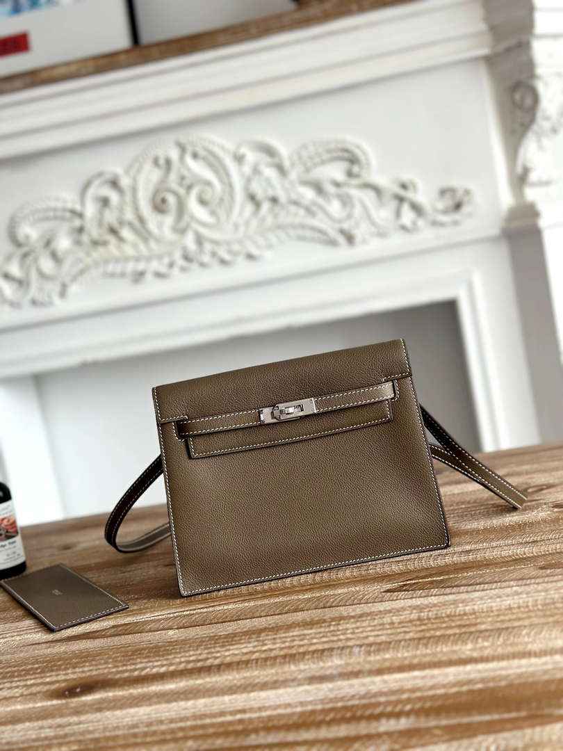Hermes Kelly Danse Bag Leather 202547