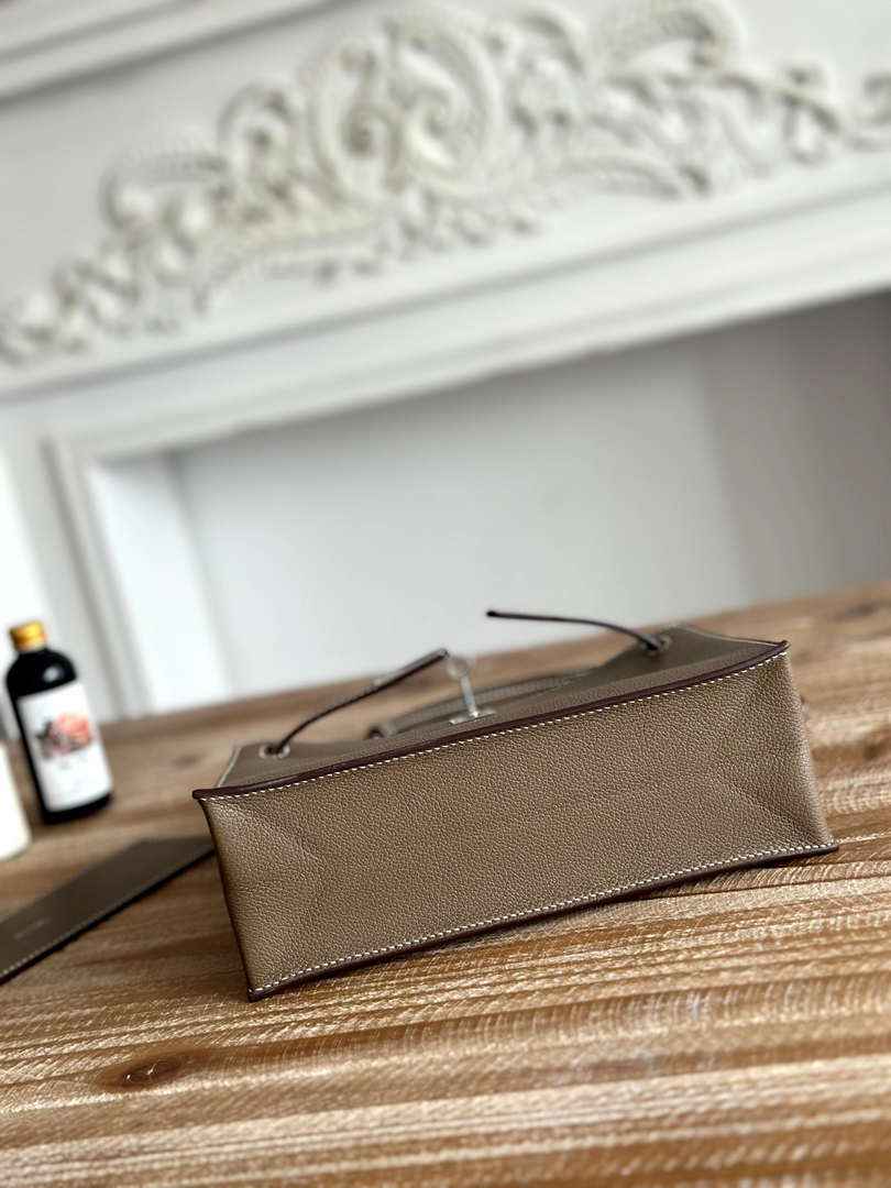 Hermes Kelly Danse Bag Leather 202547