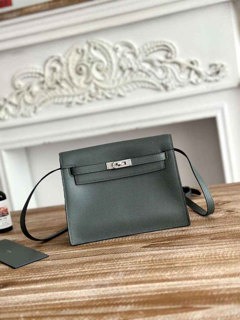 Hermes Kelly Danse Bag Leather 202549