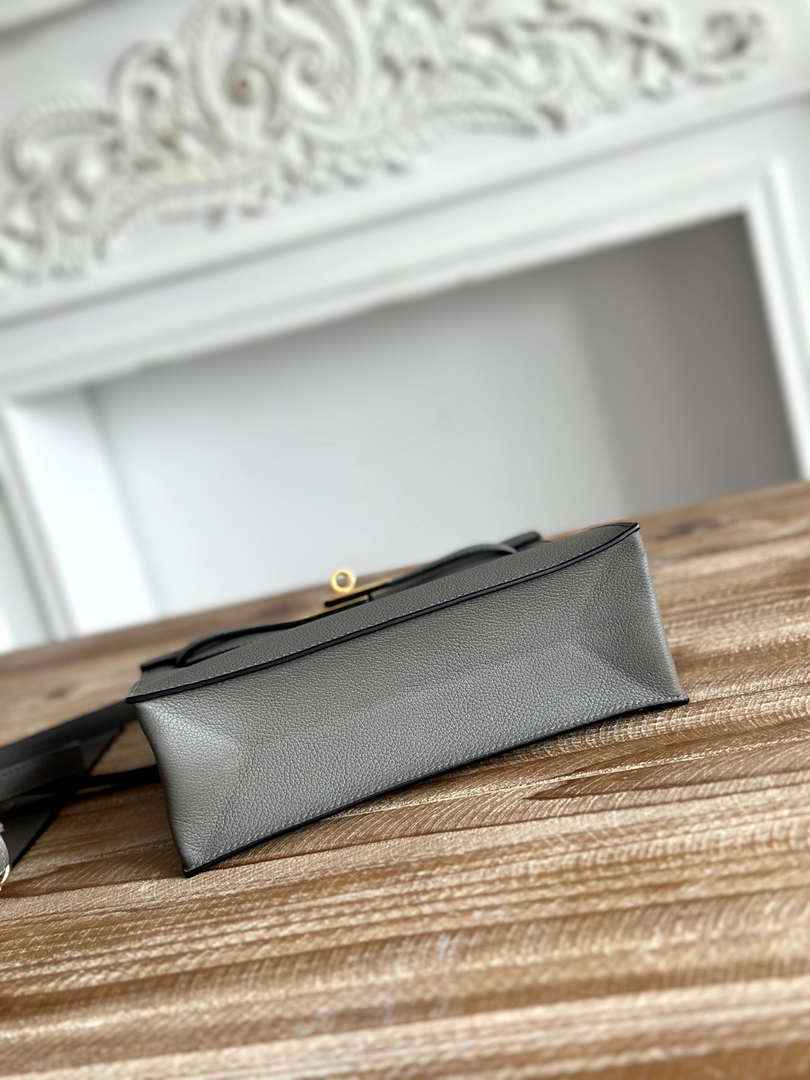 Hermes Kelly Danse Bag Leather 202550