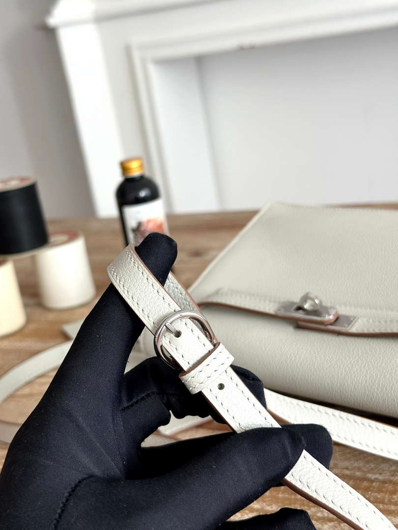 Hermes Kelly Danse Bag Leather 202554