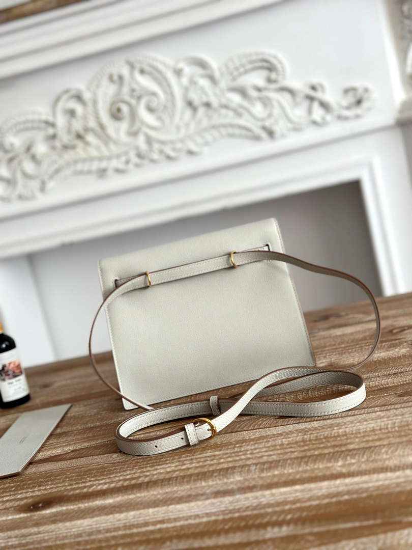 Hermes Kelly Danse Bag Leather 202555