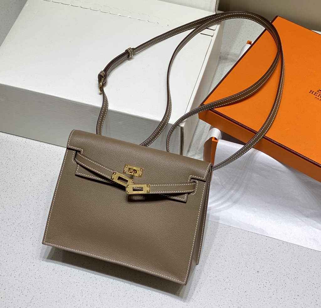 Hermès Kelly Danse II Dark gray Evercolor leather with gold