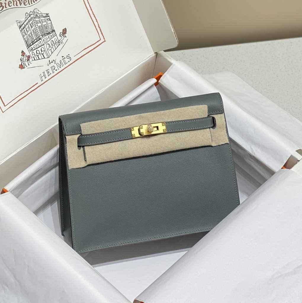 Hermès Kelly Danse II blue green Evercolor leather with gold