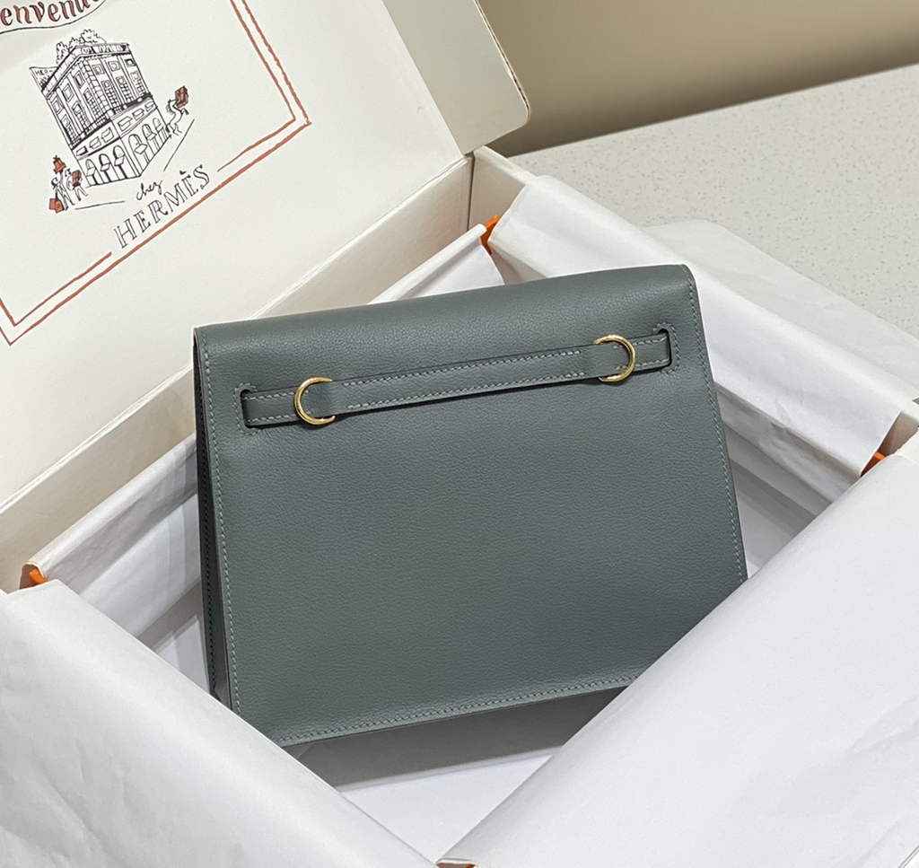 Hermès Kelly Danse II blue green Evercolor leather with gold