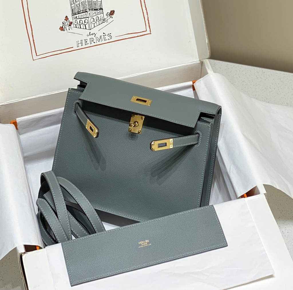 Hermès Kelly Danse II blue green Evercolor leather with gold