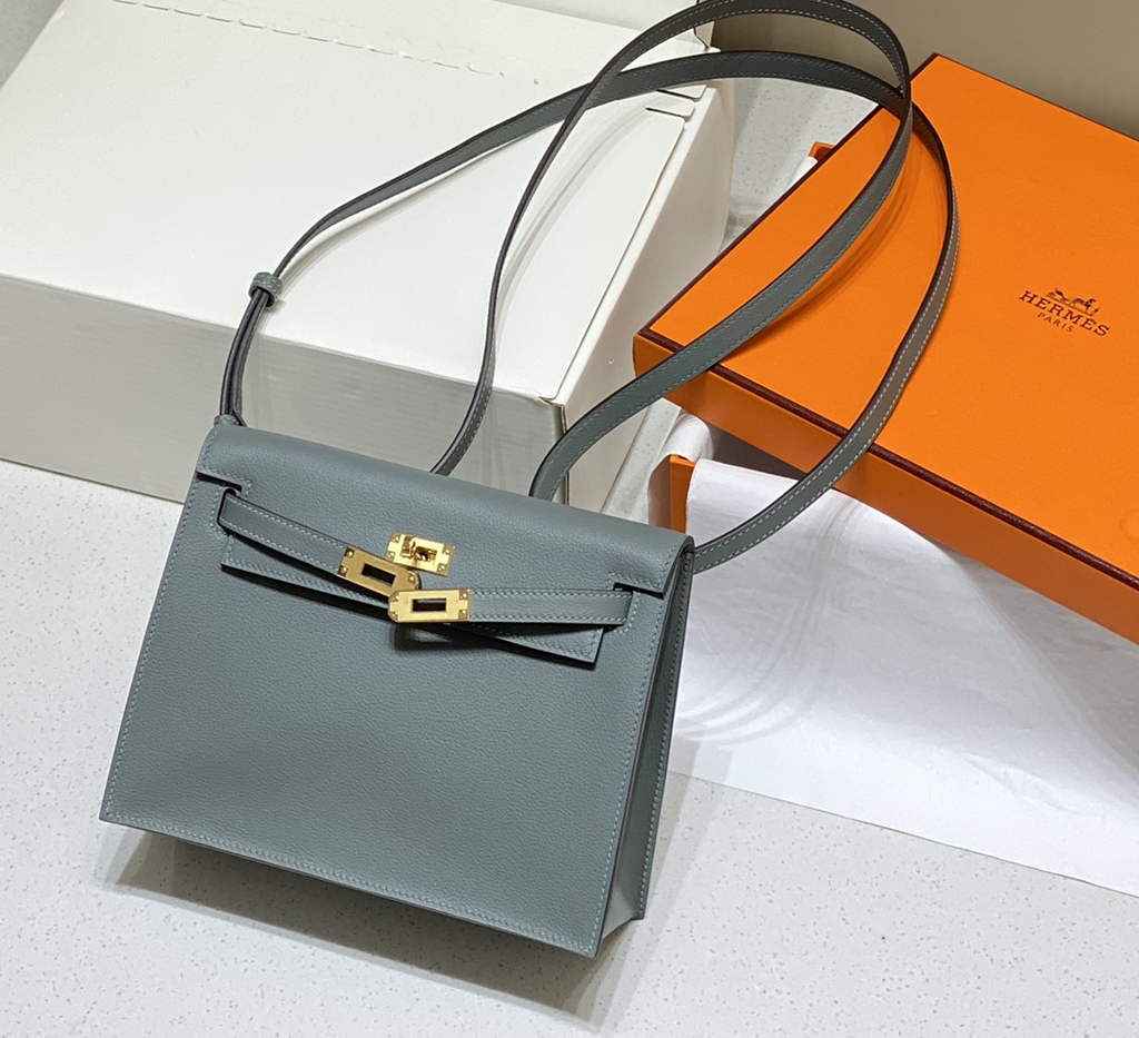 Hermès Kelly Danse II blue green Evercolor leather with gold