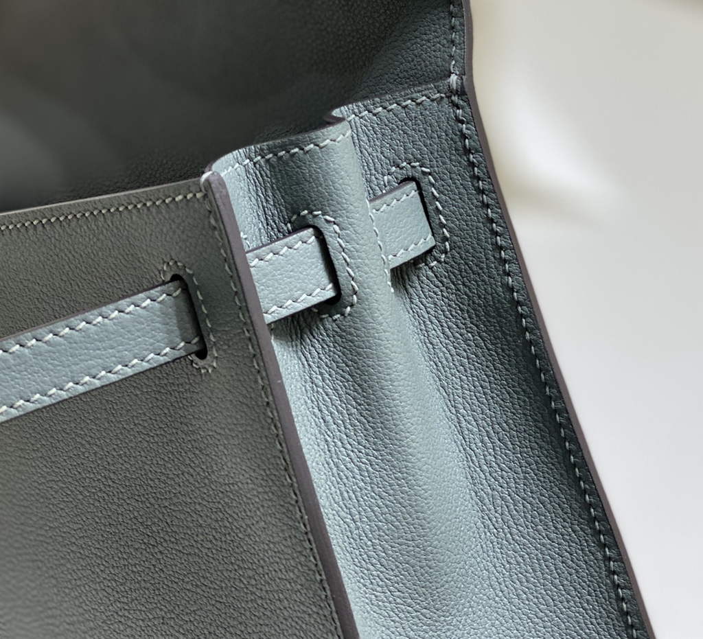 Hermès Kelly Danse II blue green Evercolor leather with gold