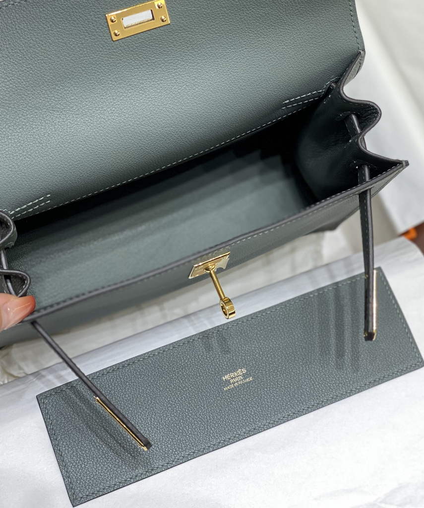 Hermès Kelly Danse II blue green Evercolor leather with gold