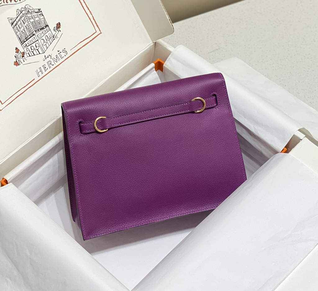 Hermès Kelly Danse II Purple Evercolor leather with gold