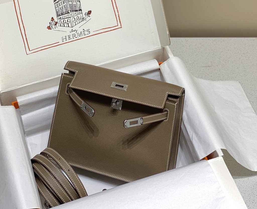 Hermès Kelly Danse II Dark gray Evercolor leather with silver