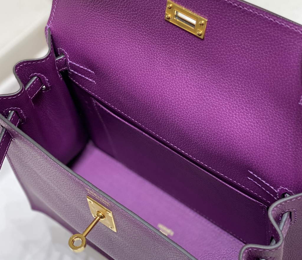 Hermès Kelly Danse II Purple Evercolor leather with gold