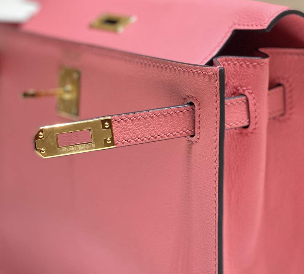 Hermès Kelly Danse II pink Evercolor leather with gold