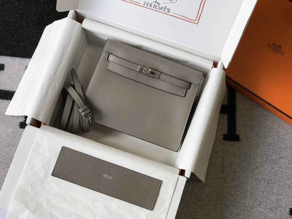 Hermès Kelly Danse II dark gray Evercolor leather with Silver